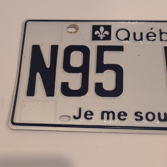 Quebec License Plate - Picture 2 of 3